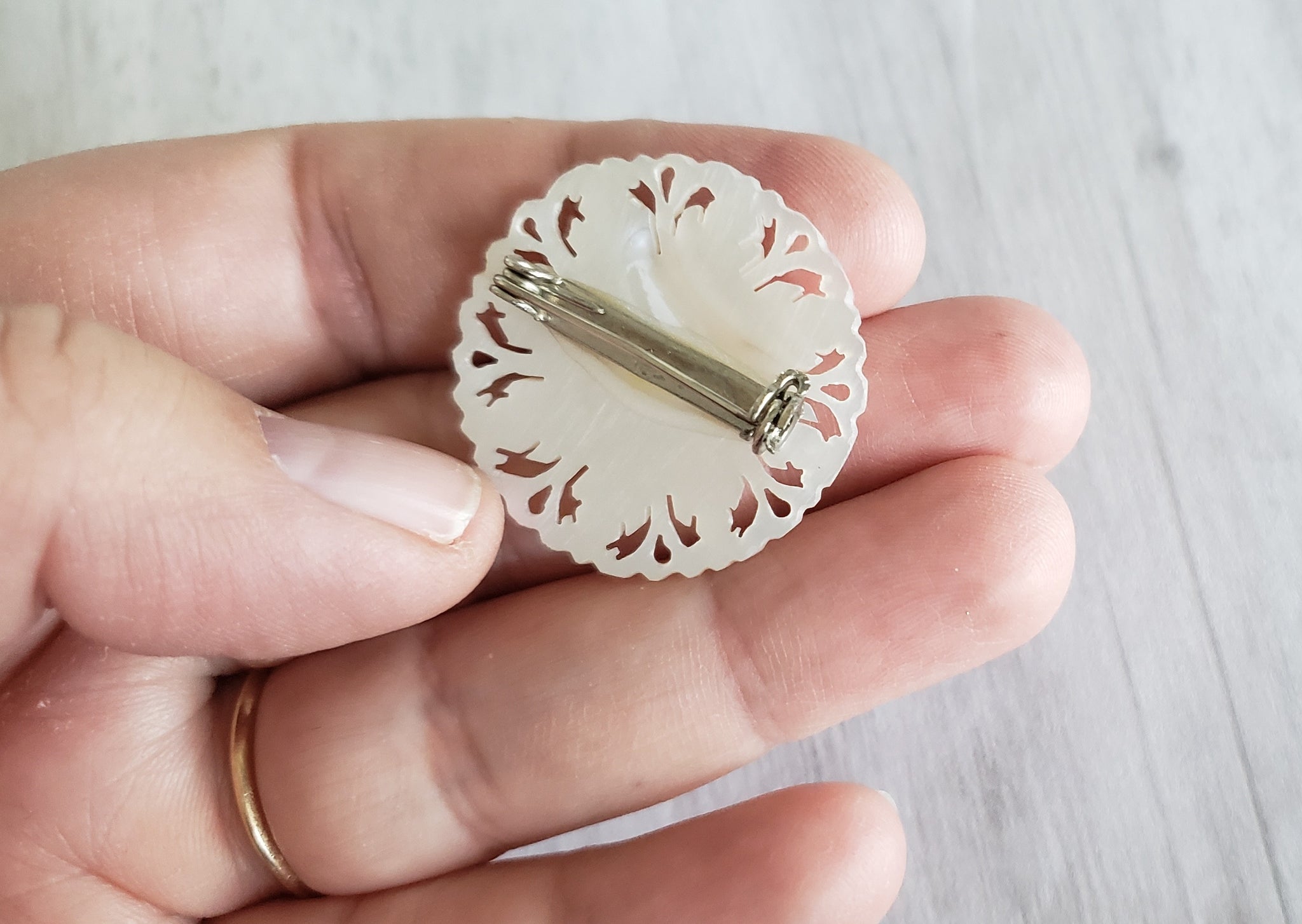 Vintage Mother of Pearl MOP Sunflower Floral Scrolled Brooch Pin