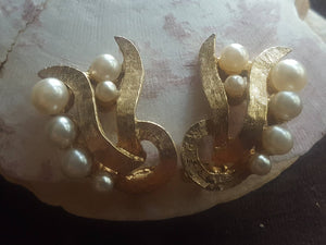 Estate Avon Gold Plate and Pearl 1950s Mid Century Clip On Earrings - Vintage Pearl Clip On Earrings