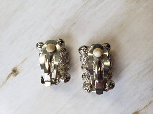 Vintage 1960s 1970s Mint and Peridot Green Rhinestone Clip Back Earrings: vintage costume jewelry, vintage rhinestone earrings