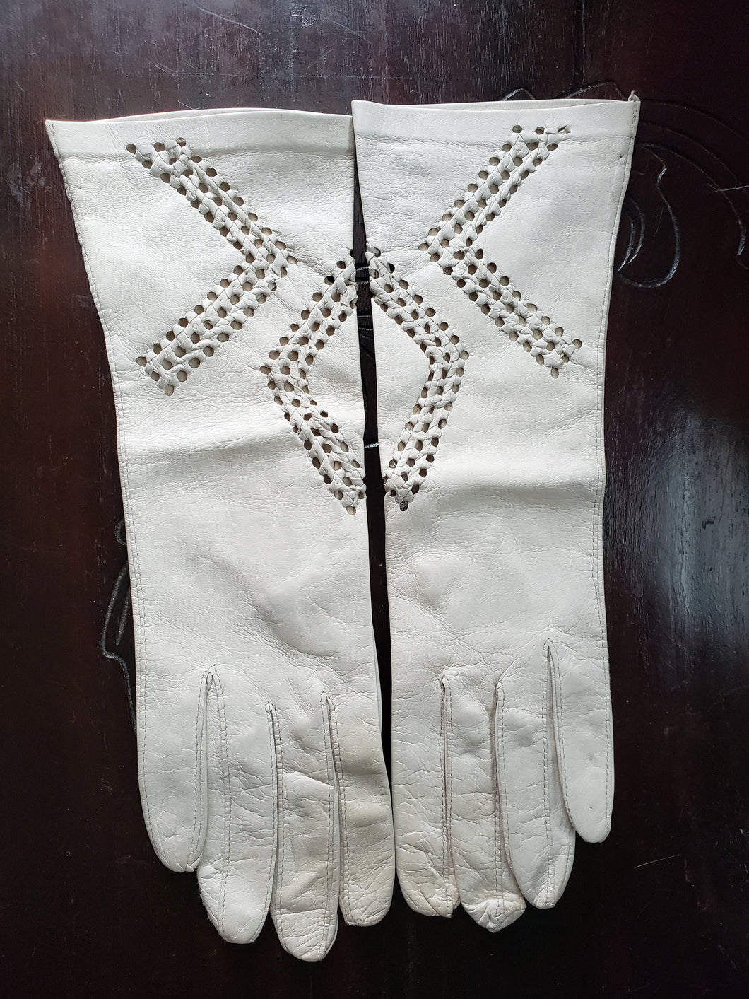 Vintage Kid Gloves - made in Italy, size 6.5, bone, ivory, leather gloves, classic length, 1950s, 1960s, unworn, openwork